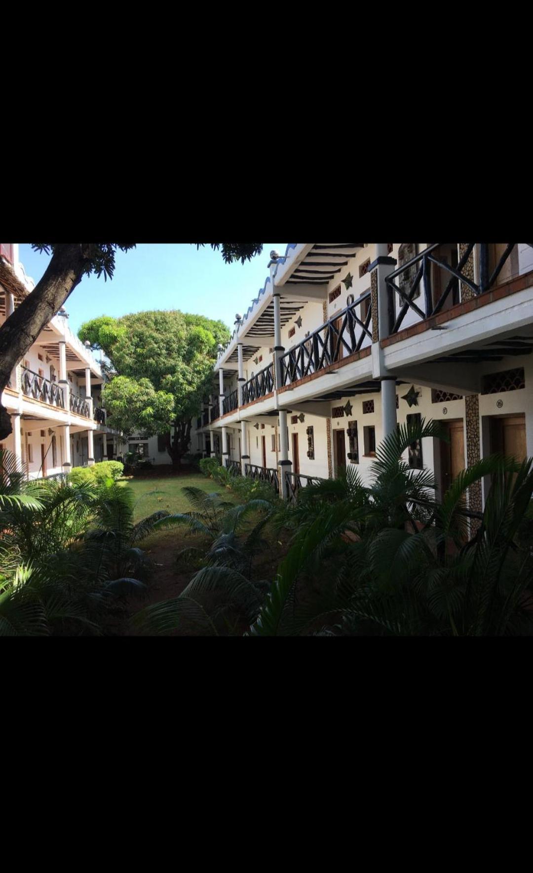דיאני ביץ' Mangro Hotel מראה חיצוני תמונה